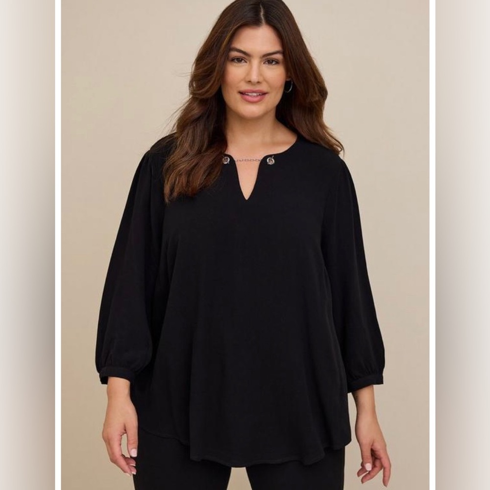 Torrid, Plus Size 3X, Crepe Chain Detail Blouse, Black, NWT